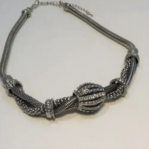 Vintage costume jewellery choker necklace - Adjustable