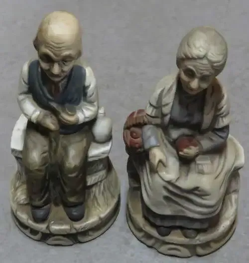 Pair of grandma and grandpa figurines