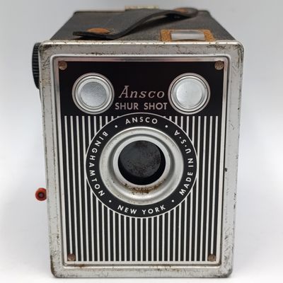 ANSCO SHUR SHOT Brownie type camera