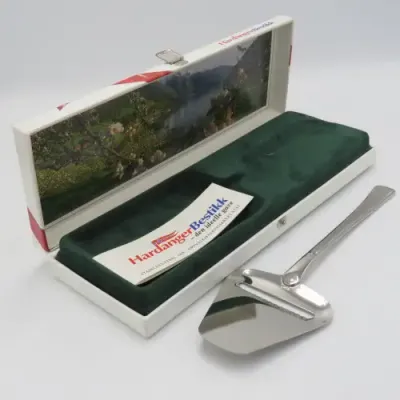 Hardanger Bestikk cheese cutter knife in box