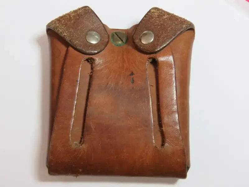 Handmade leather dual magazine pouch