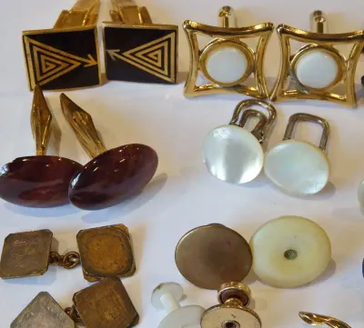 Lot of vintage cufflinks and collar studs
