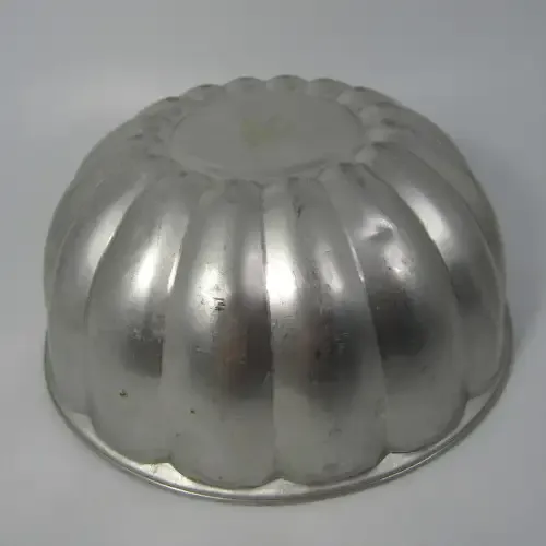 Vintage Aluminium fruit cake pan