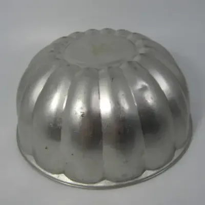 Vintage Aluminium fruit cake pan