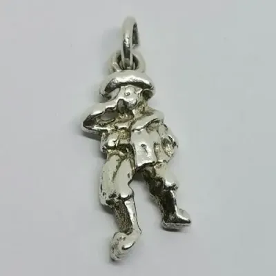 Vintage silver figurine charm for bracelet - weighs 3.6g