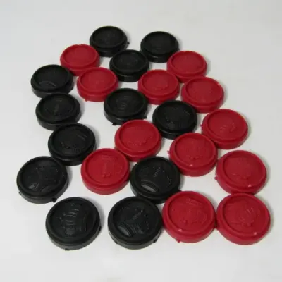 Checkers board game in tin by Cardinal