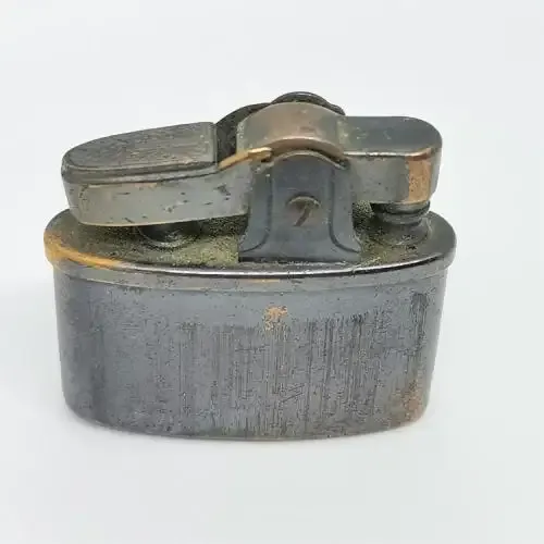 Small vintage pocket lighter - not working