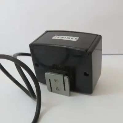 Vintage Hanimex flashcube holder