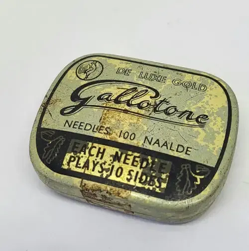 Vintage Gallotone gramophone needles tin - Some contents