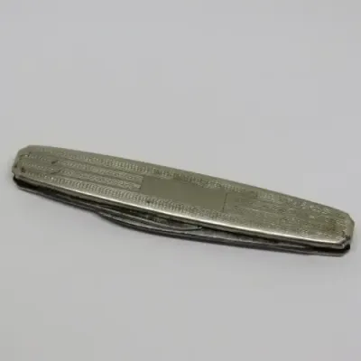 Vintage Richards 2 blade pocket knife