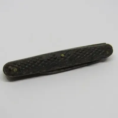 Vintage 2 blade pocket knife with damaged horn handles