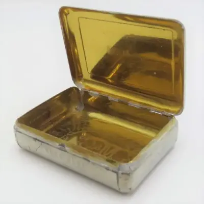 Vintage M and Co Jahncke`s patent small tin