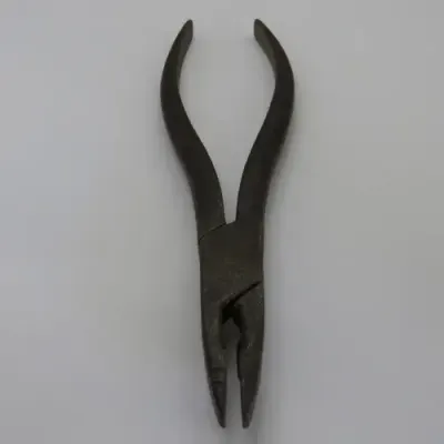 Vintage cutting pliers - Well used