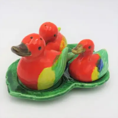 Vintage porcelain 3 ducks sat and pepper shakers - mustard pot bowl missing