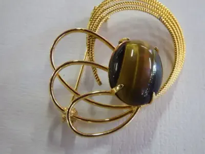 Vintage Tiger`s eye brooch