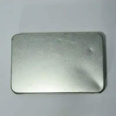 Golfer`s pocket knife tool in gift tin