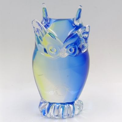 Vintage Blue Murano glass owl figurine / paperweight - some nose damage