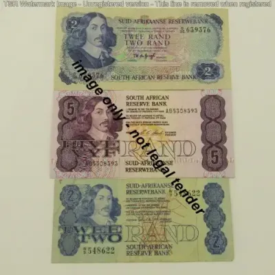 Lot of 10 International bank notes - most well used