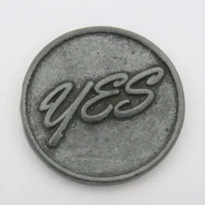 Vintage YES/NO flip coin / token