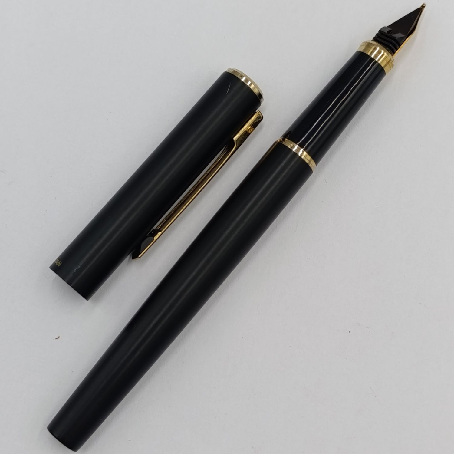 Vintage Sheaffer fountain pen