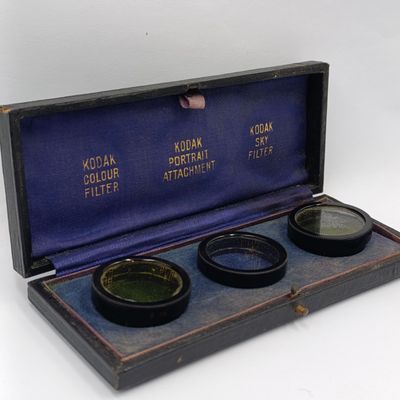 Lot of 3 Antique No.6 lens filters in case