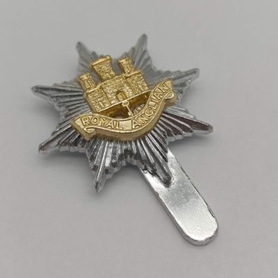 Royal Anglain regiment cap badge