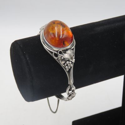 Vintage Polish sterling silver Amber bracelet with grape leaves motif - weighs 29.1 gram - Size 17 cm