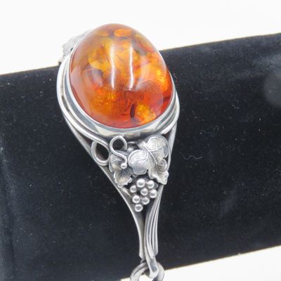 Vintage Polish sterling silver Amber bracelet with grape leaves motif - weighs 29.1 gram - Size 17 cm