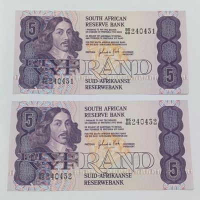 Gerhard de Kock Pair of uncirculated R5 notes with consecutive numbers