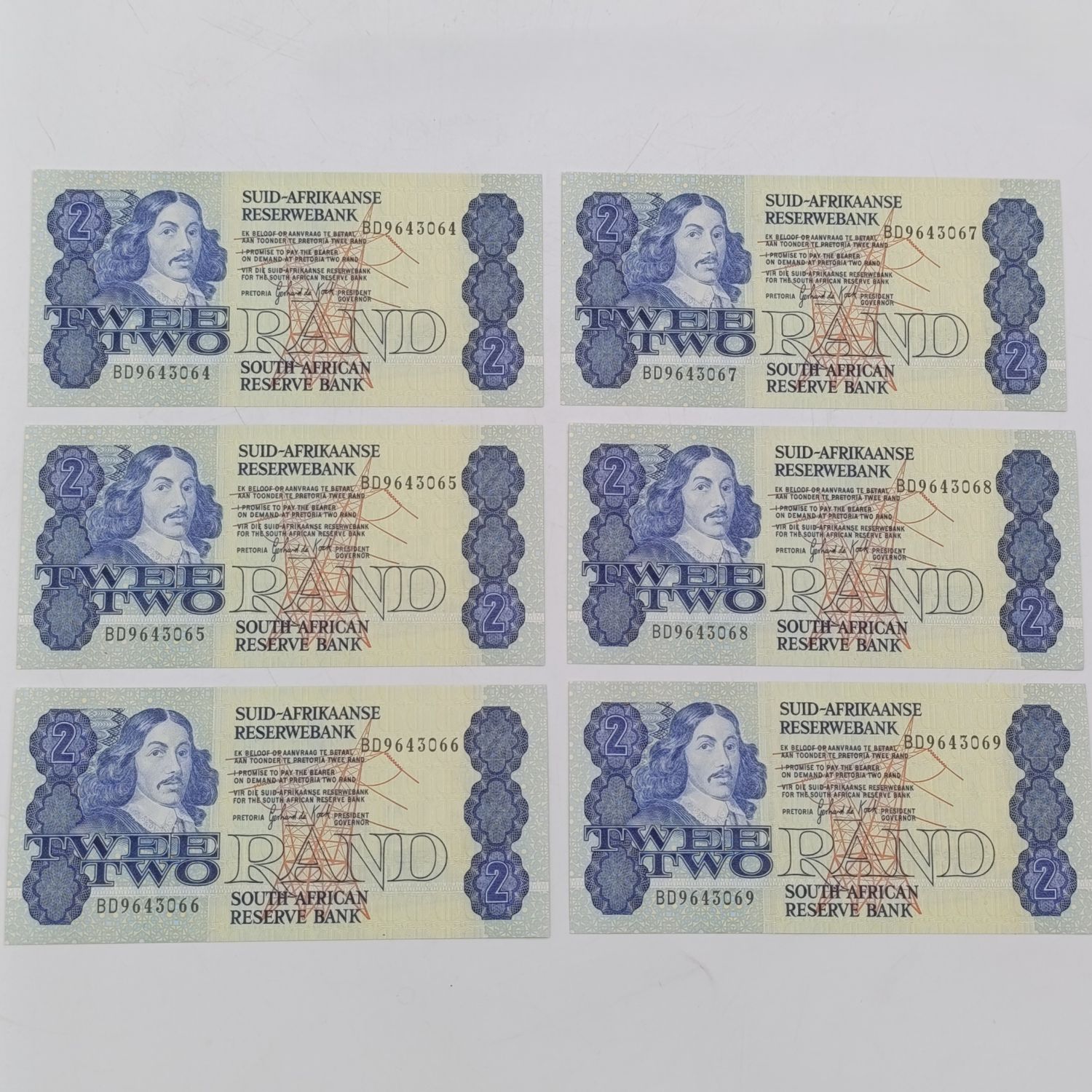 Gerhard de Kock Third issue lot of 6xR2 notes with consecutive numbers - uncirculated
