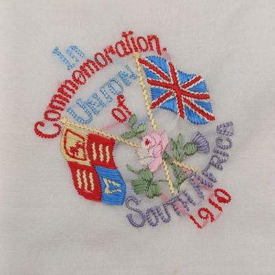 Handkerchief made in 1910 to commemorate the Union of South Africa - excellent condition