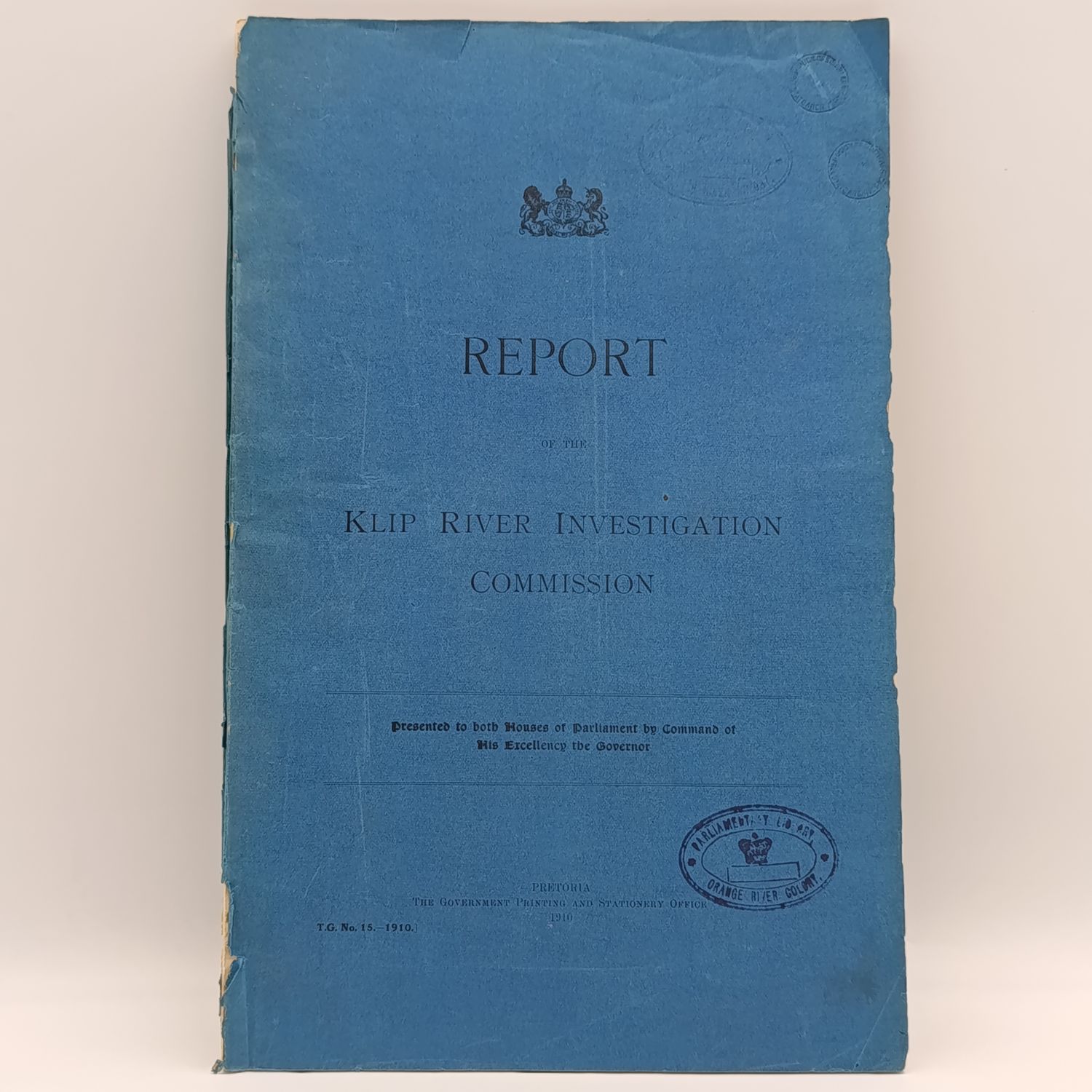 1910 Report of the Klip River investigation commission - Orange River Colony rubber stamp presented to bottle Houses of Parlement with plan of the sources and course of Klipspruit also including map
