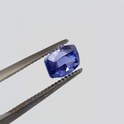 Tanzanite of 1,32 carat Octagon cut Intense blue purple and high clarity
