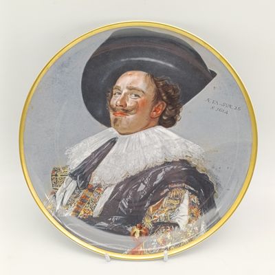 Frans Hals 1581-1666 laughing Cavalier porcelain plate - The Heritage collection
