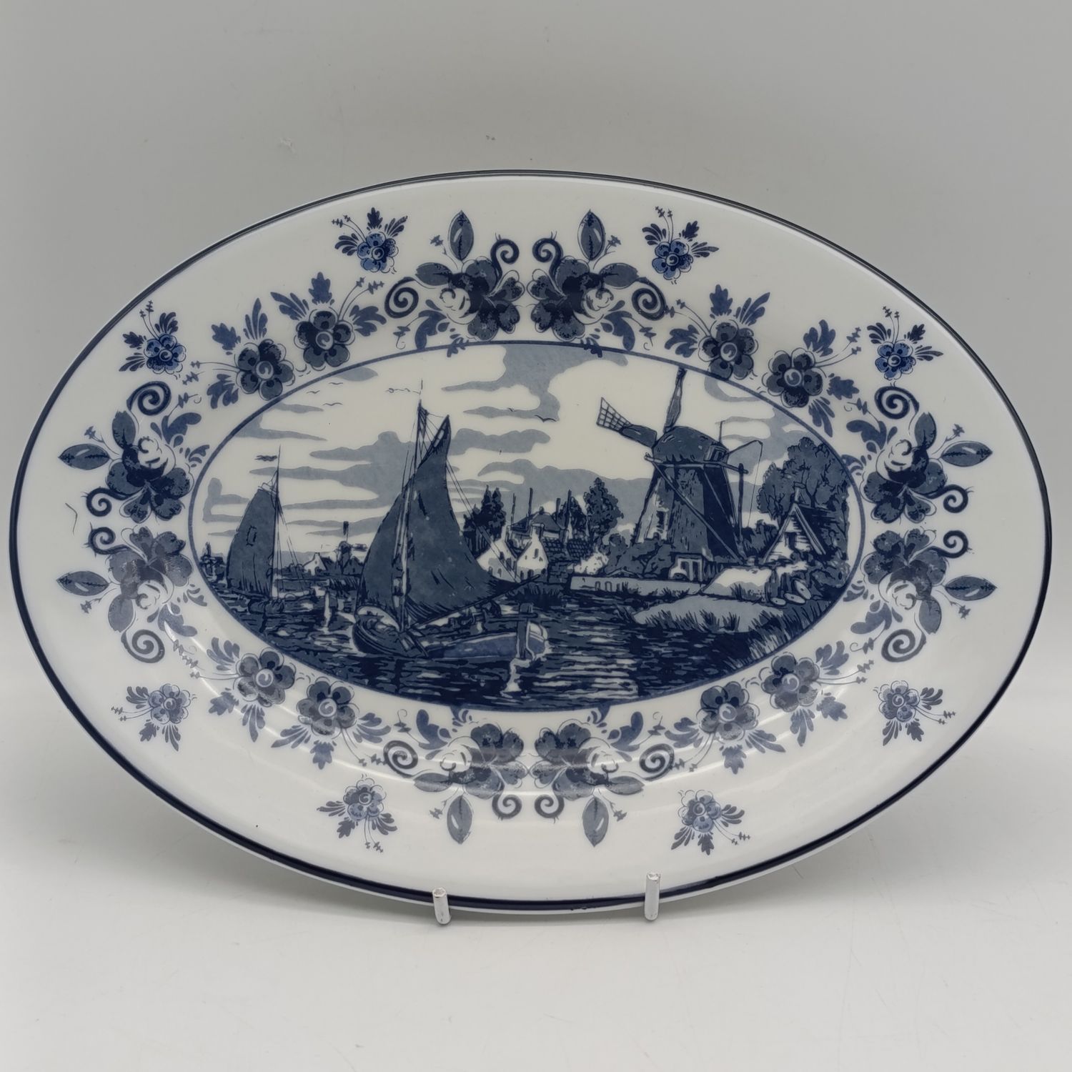 Vintage Delfts Blaauw oval porcelain plate