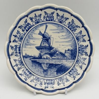 Vintage Delfts Blue small porcelain wall hanging plate