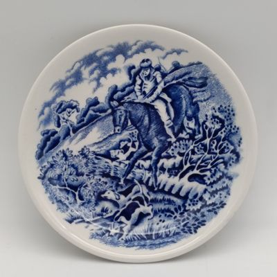 The Hunter by Myott 1982 miniature porcelain plate