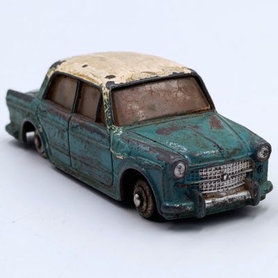 Meccano Dinky Toys #531 Grandevue Fiat 1200 die-cast toy car - no tyres