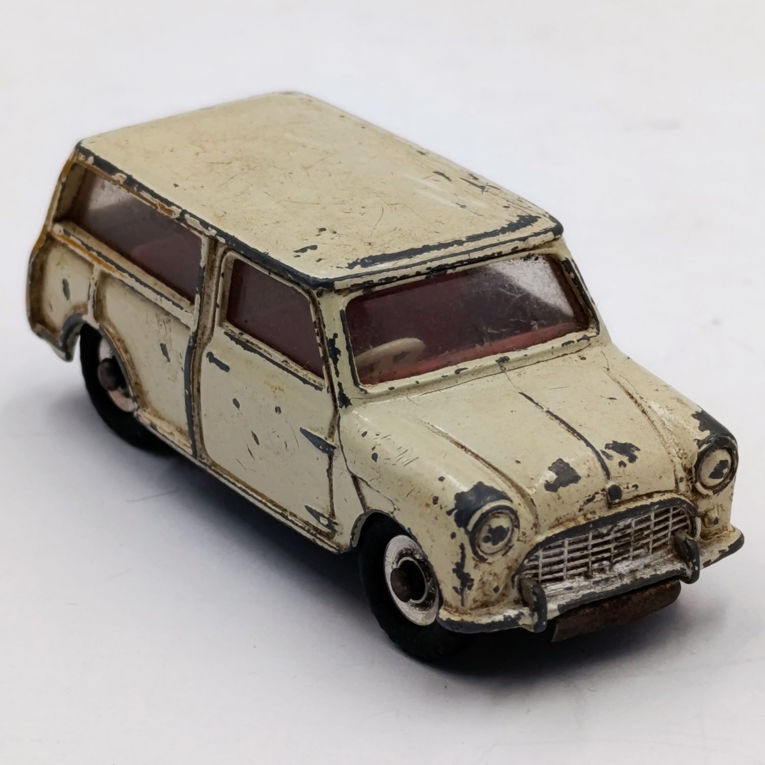 Meccano Dinky Toys #197 Morris Minor Traveller toy car
