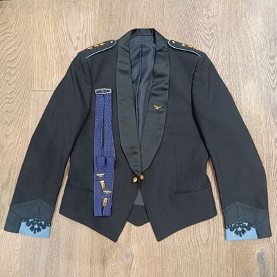 Sa Air Force Mess dress tunic of Captain MJ McFall with ranks and suspenders