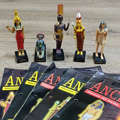 Lot of 5 gods of Ancient Egypt figurines with magazines