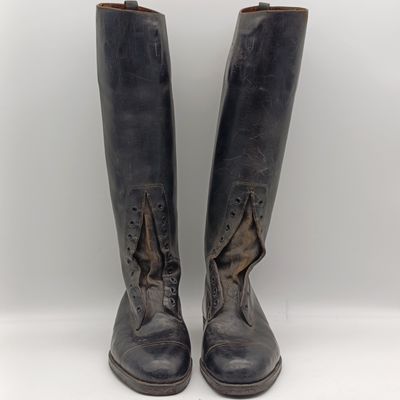 Pair of WW1 Flying Corps Officers black leather boots - looks like size 7 - As per previous owner it belonged to Sir Pierre van Ryneveld but there is no provenance