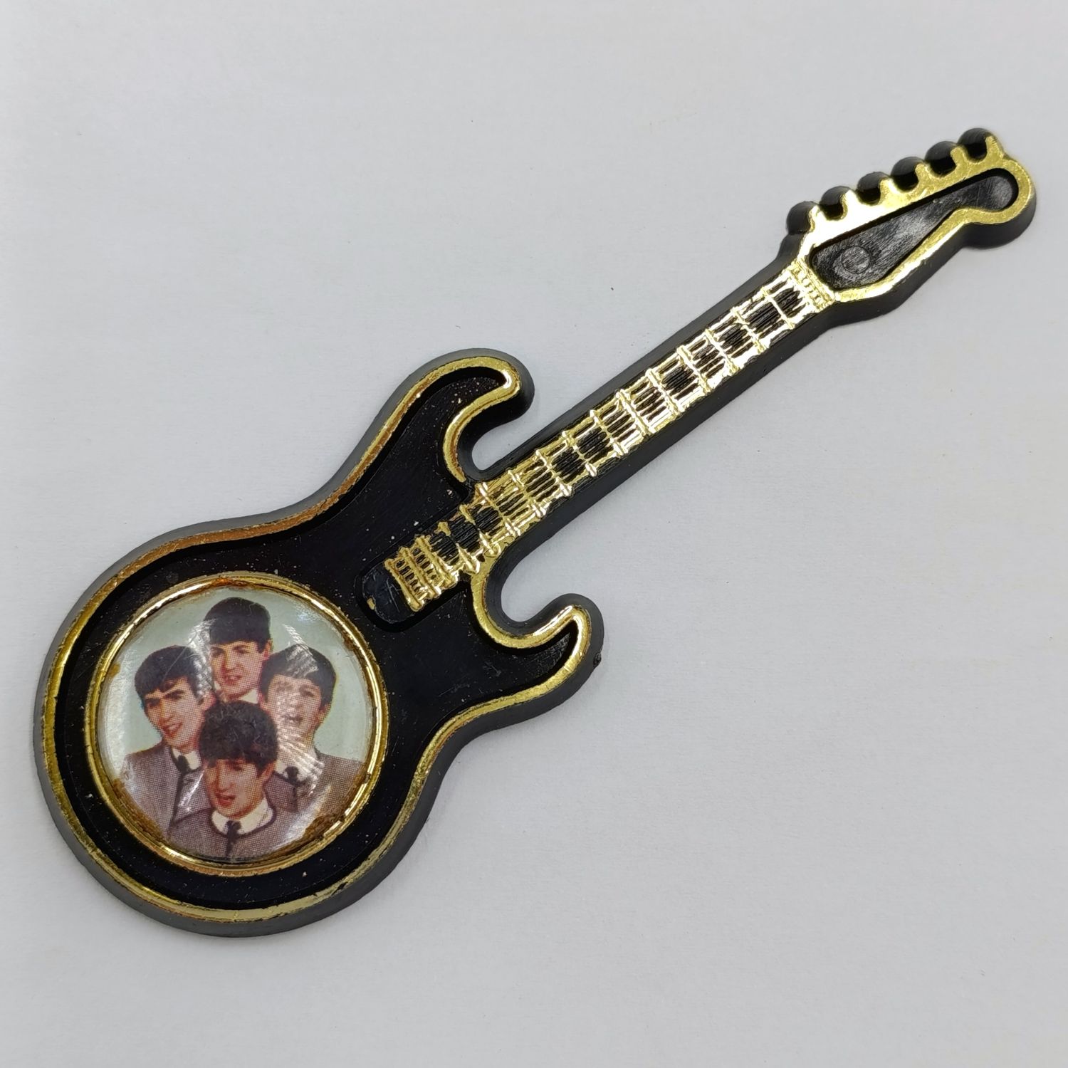 1960&#39;s Beatles Guitar Brooch