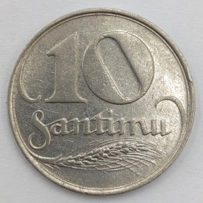 Latvia 1922 Ten Santimu XF+ / AU