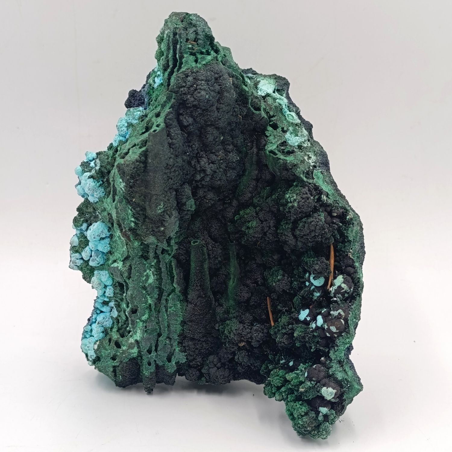 Azurite and Malachite mineral specimen of 790 grams
