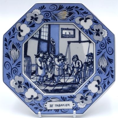 Vintage Delft Traditional Dutch Tradesman the Tobacconist porcelain plate - 16cm