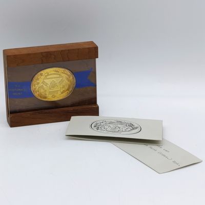 Genootskap van Regte Afrikaners gold plated sterling silver medallion in wooden display case - weighs 40 grams