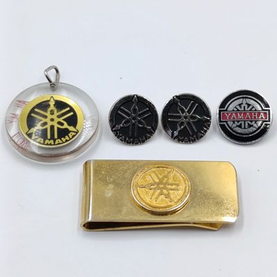 Lot of 5 Yamaha motorcycle badges - pin, button hole and pendant includes money clip