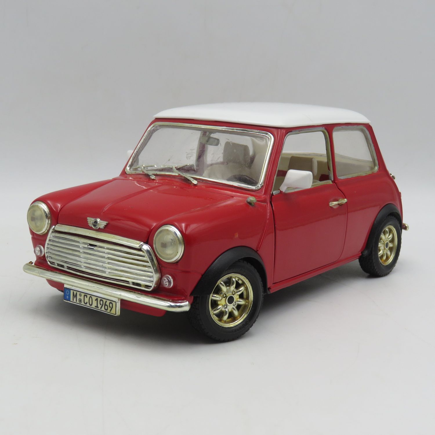 Bburago Mini Cooper die-cast model car - Scale 1/16