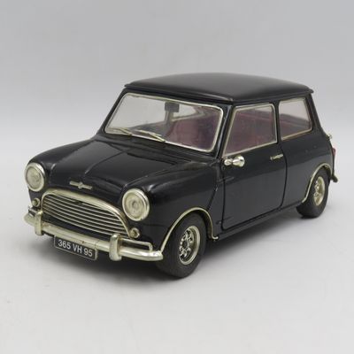 Solido Mini Cooper S die-cast model car - Scale 1/16
